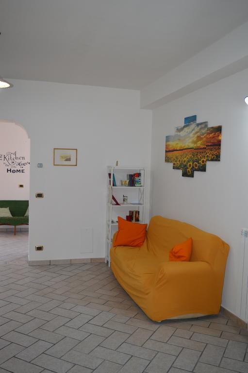 La Casa Dei Fiori - Ospitalita Diffusa Agerola Bagian luar foto