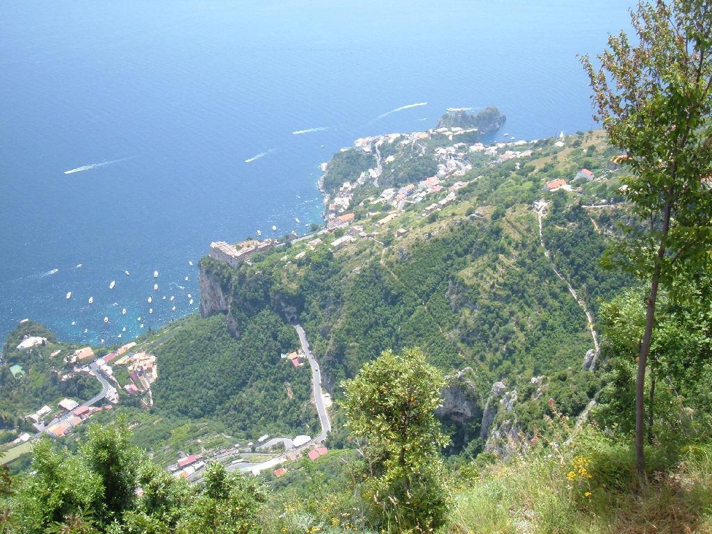 La Casa Dei Fiori - Ospitalita Diffusa Agerola Bagian luar foto